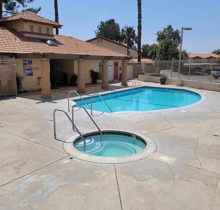 1365 Crafton Ave Mentone, CA, 92359 Apartments for Rent Zillow