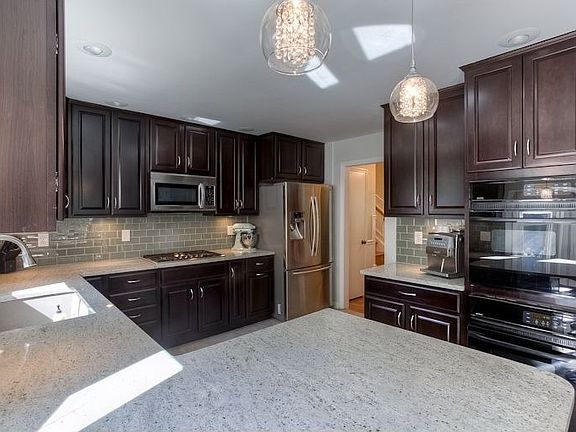 5th image of 3700 W 52nd Ter