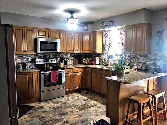 4th image of 43 Belaire Dr