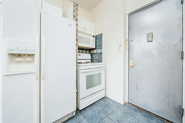 Rented by Nooklyn NYC LLC | media 20