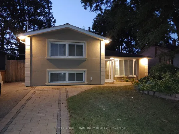 56 Willesden Rd, Toronto, ON M2H 1V7