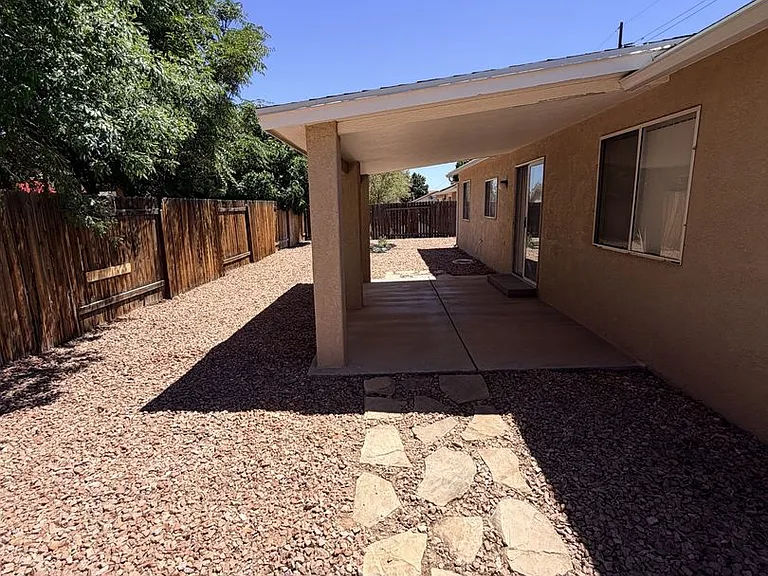 204 N 2000 E — Photo 25