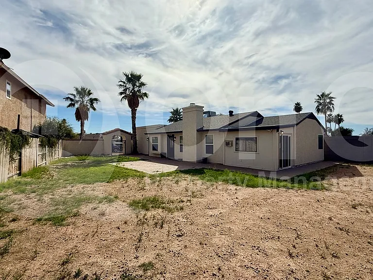 1510 E Taro Ln — Photo 19
