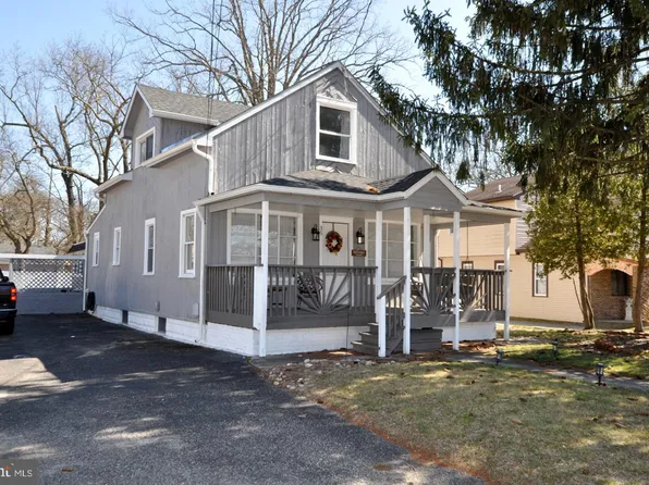 35 W Clearview Ave, Pine Hill, NJ 08021