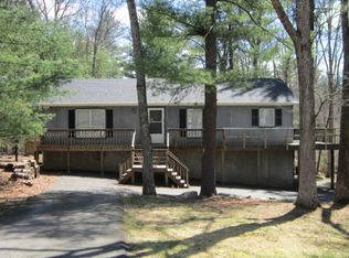 100 Briar Ct, Lackawaxen, PA 18435