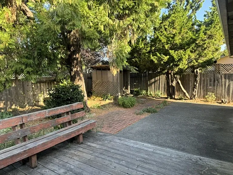 349 Brockhurst Dr — Photo 15