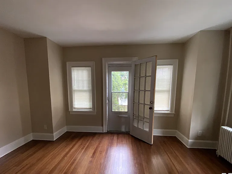 1626 Riverside Dr — Photo 15