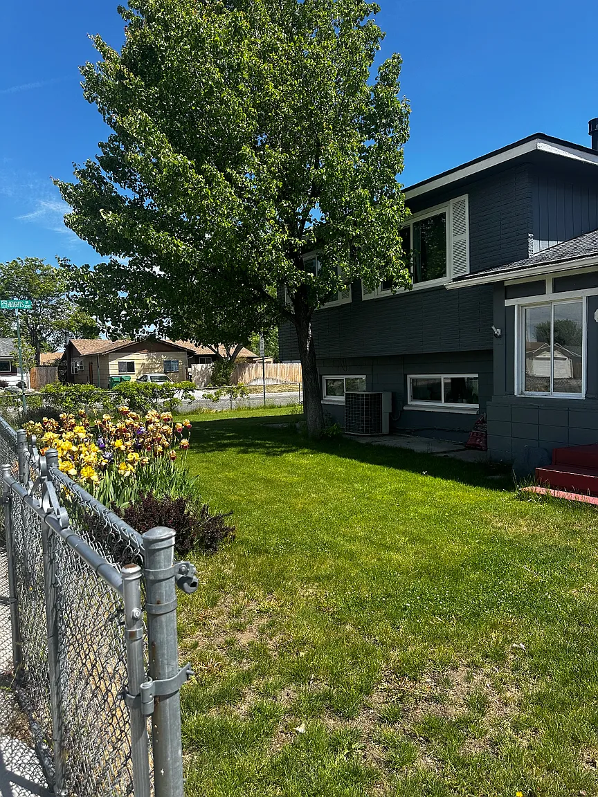 3370 Rauscher Dr photo 1