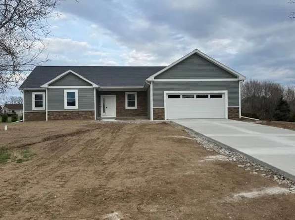 1311 Northwind Dr, Jackson, MI 49201