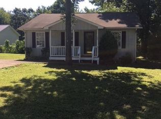 185 Oak Ave, Trenton, GA 30752