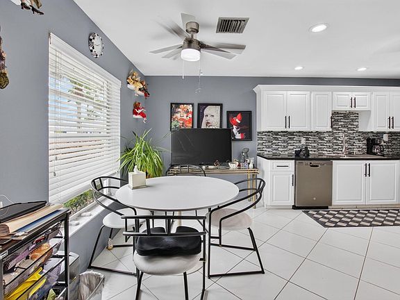 5th image of 5284 Privet Place #D