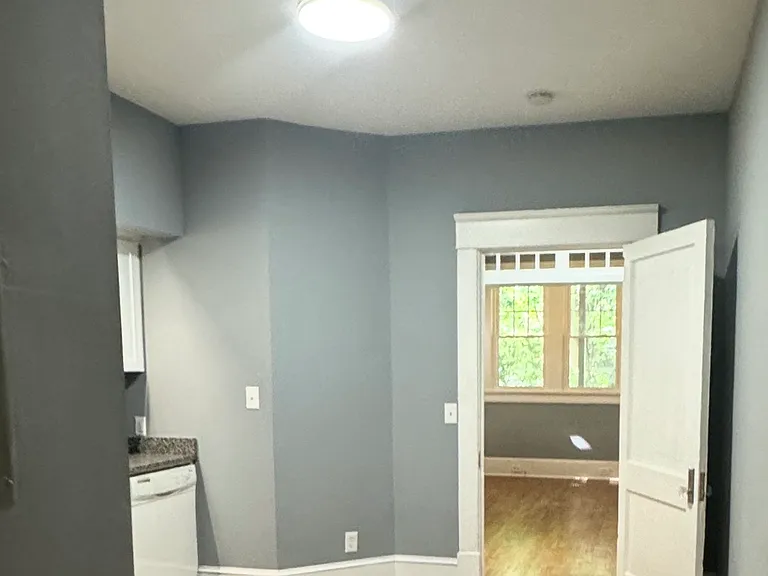 160 4th St NE #4 — Photo 11