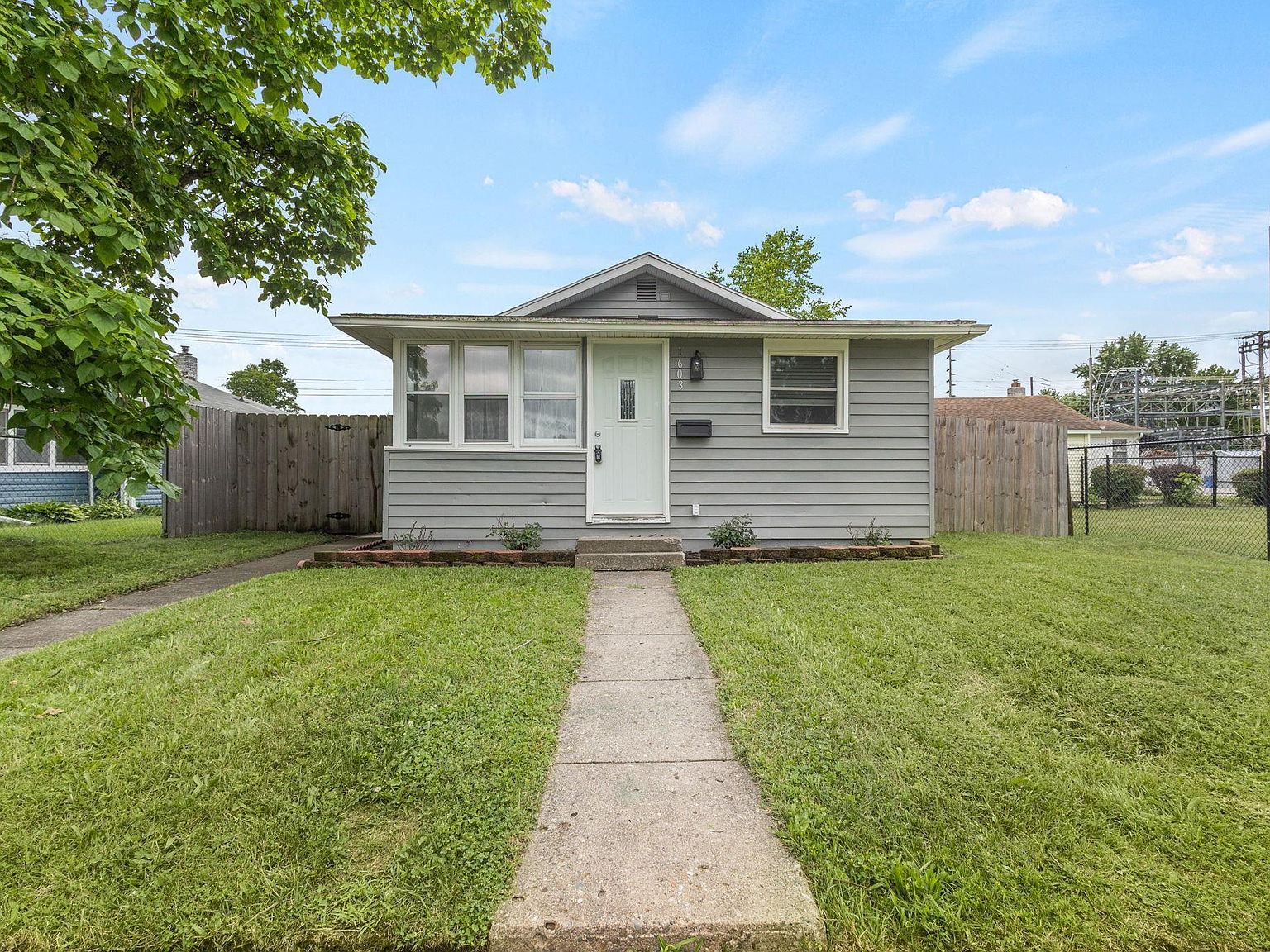 1603 Linden Ave