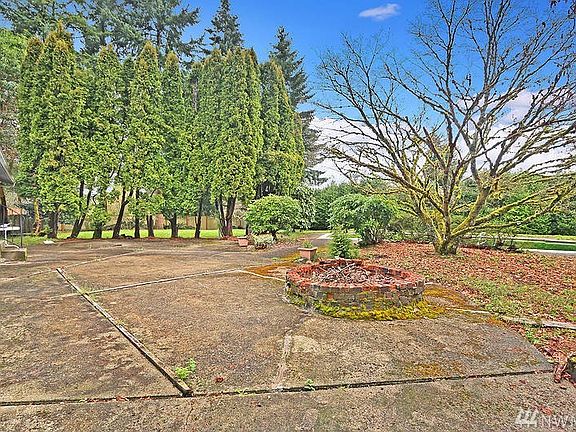 3rd image of 6114 130th Ave NE
