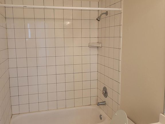 3rd image of 411 Sheoah 33 Blvd #33