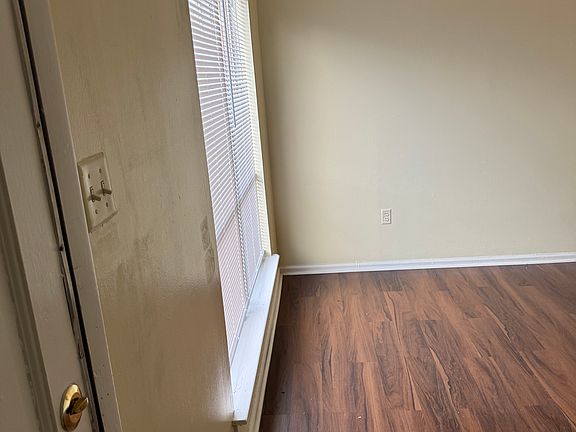 3rd image of 2147 Binford Ln