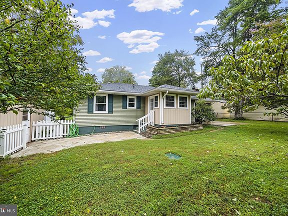 4th image of 45767 Rose Ln