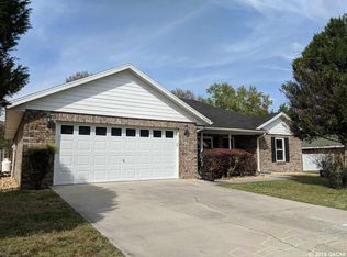 25550 SW 21st Pl, Newberry, FL 32669