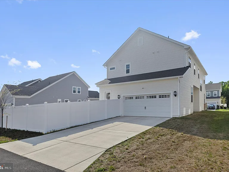 5680 Lewis Carroll Dr — Photo 45