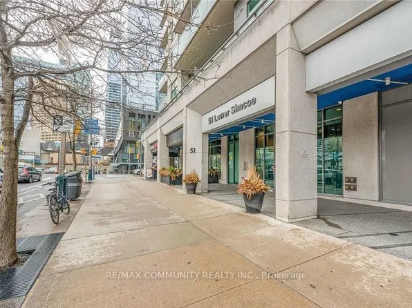 51 Lower Simcoe St, Toronto, ON