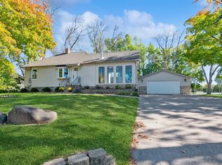 655 4th St SW, Forest Lake, MN 55025