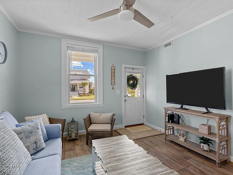 1406 Evans St #A — Photo 4