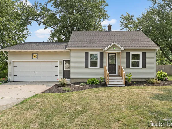 7138 Ransom St, Zeeland, MI 49464