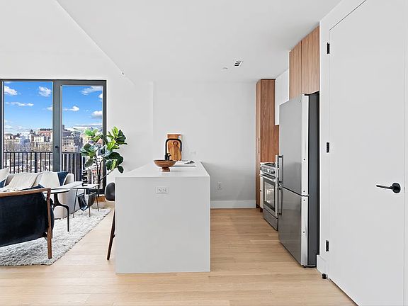 5th image of 224 W 124th St #1100