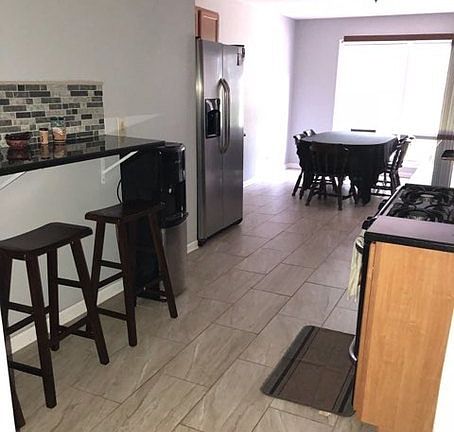 3rd image of 205 Acorn Ln