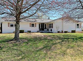 306 Hillside Dr, Washington, IN