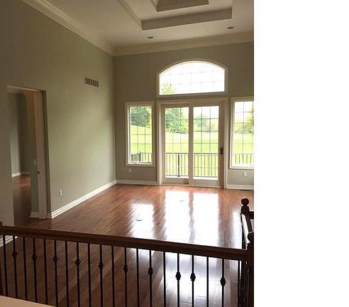 5th image of 5732 Knob Hill Cir
