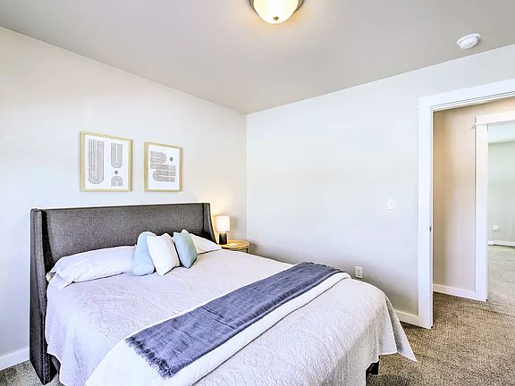 4th image of 1304 Bunson Ln #A