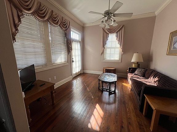 2nd image of 735 Dauphine St #735