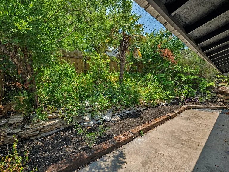 1706 Elmhurst Dr #A — Photo 18