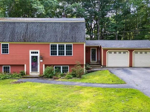 12 Oak Ridge Drive, Wiscasset, ME 04578