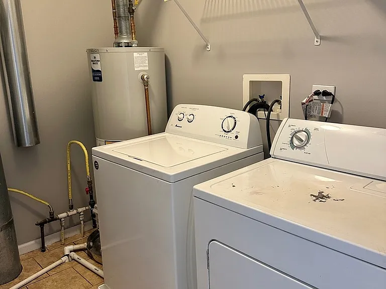 83 Polaris Dr — Photo 17