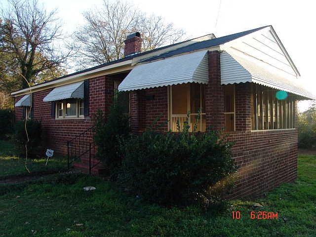 2nd image of 963 32nd Ave