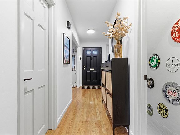 3rd image of 1 Charles St APT X