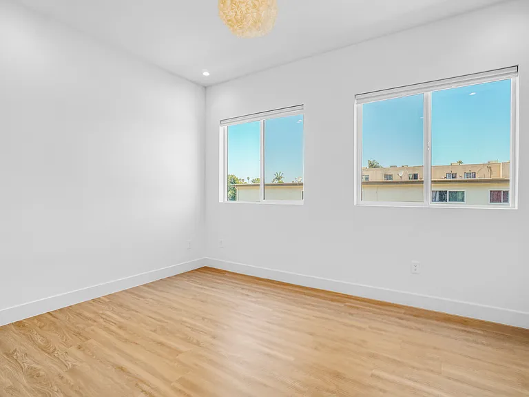 4800 S Slauson Ave #1F — Photo 2