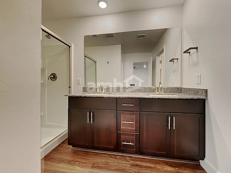 661 W Bosal Dr — Photo 12