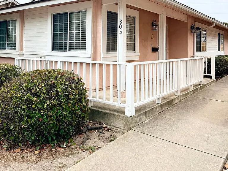 305 S G St #A — Photo 15