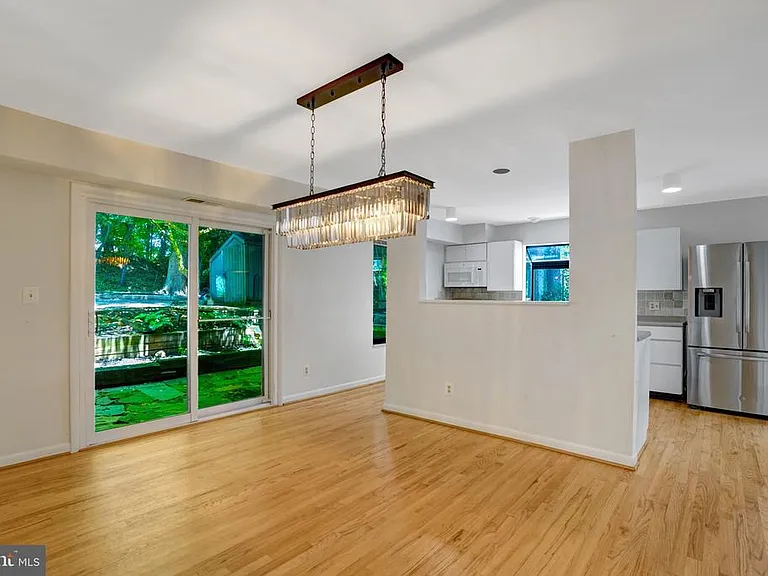 203 W Glendale Ave — Photo 11