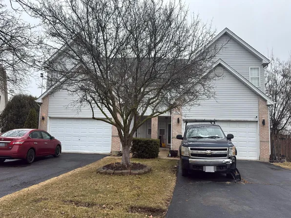 1052 Viewpoint Dr, Lake In The Hills, IL 60156