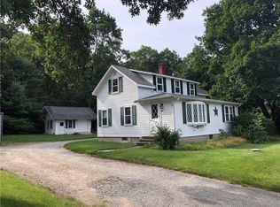 11 Wrentham Rd, Cumberland, RI 02864