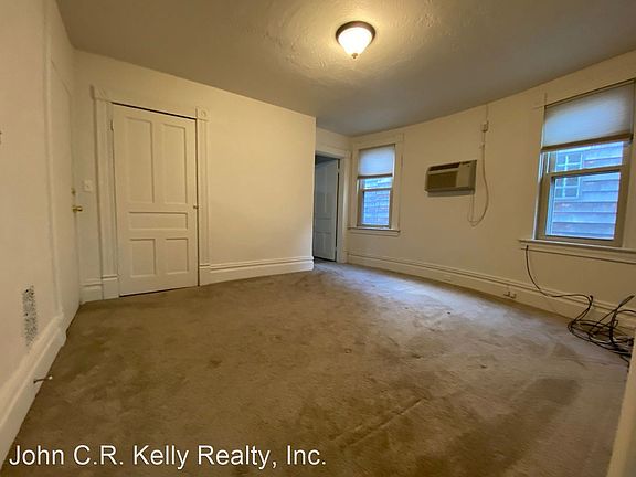 3rd image of 715 Bellefonte St #2