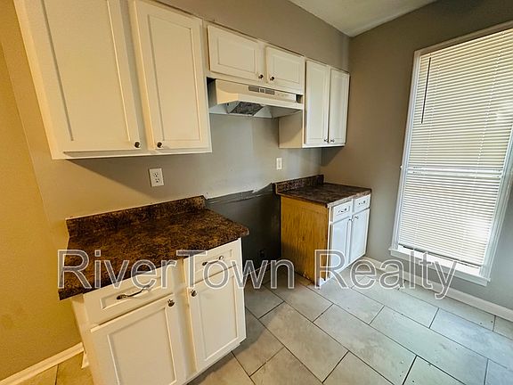 5th image of 2470 Lisa Ave
