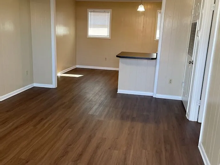 606 S Trenton St #12 — Photo 2