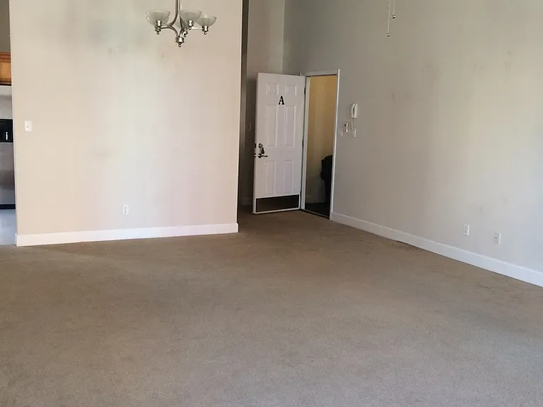 200 S Walnut St #200-apt 2C — Photo 3