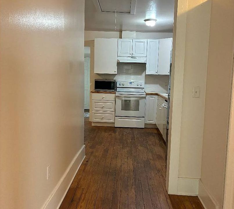 19th image of 16582 River St