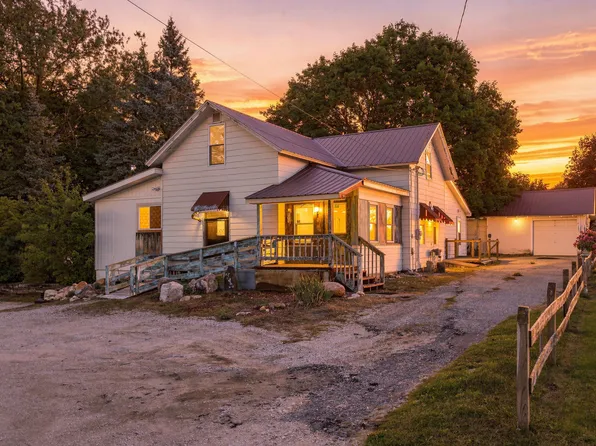 416 W Main St, Stanton, MI 48888